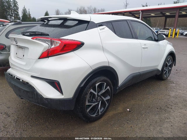 Toyota C-HR XLE 2019 NMTKHMBX2KR070262 Image 4
