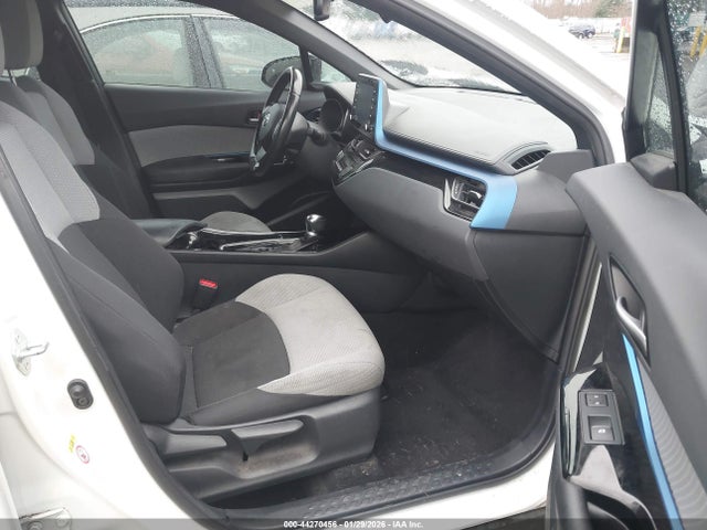 Toyota C-HR XLE 2019 NMTKHMBX2KR070262 Image 5