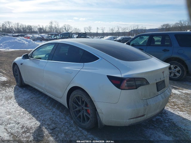 2019 TESLA MODEL 3 5YJ3E1EBXKF448104 Photo 2