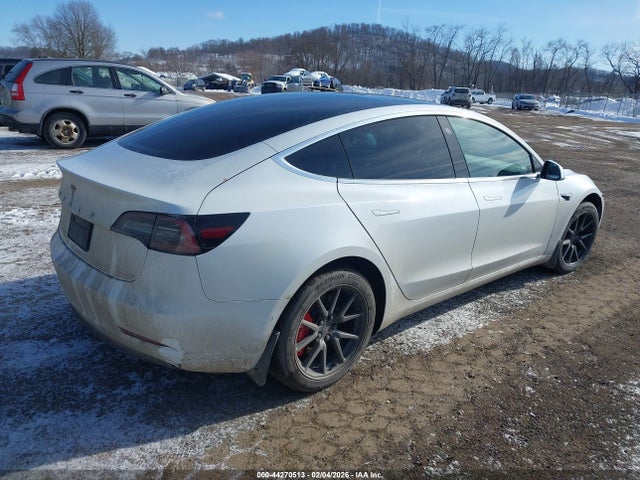 2019 TESLA MODEL 3 5YJ3E1EBXKF448104 Photo 3