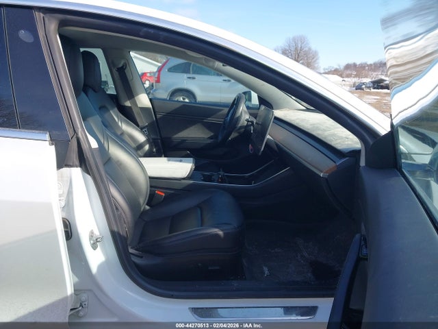 2019 TESLA MODEL 3 5YJ3E1EBXKF448104 Photo 4