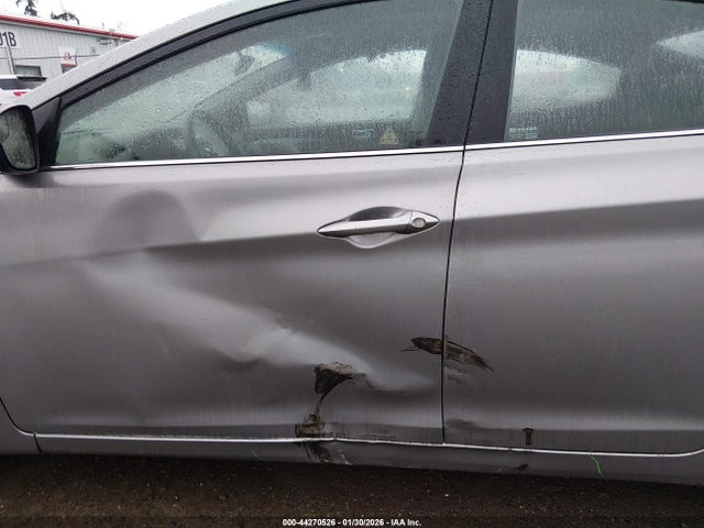 KMHDH4AE6FU354100 Hyundai ELANTRA SE