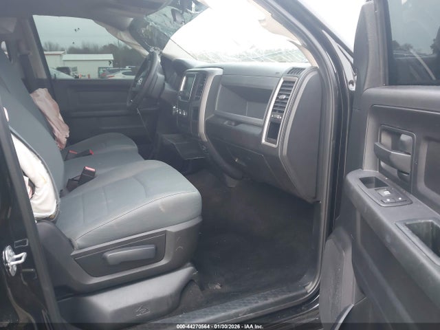 Продаж на аукціоні авто 2017 Ram 1500 Express  4x4 5'7 Box, vin: 3C6RR7KT9HG605078, номер лоту: 44270564