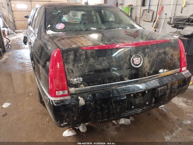 2008 CADILLAC DTS 1G6KD57948U172263 Photo 2