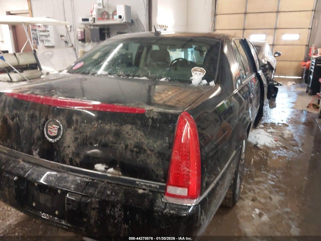 2008 CADILLAC DTS 1G6KD57948U172263 Photo 3