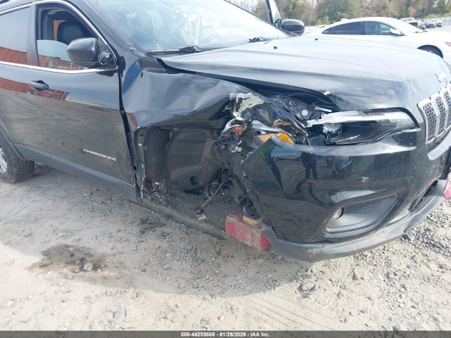 44270580 :رقم المزاد ، 1C4PJMLB5KD161486 vin ، 2019 Jeep Cherokee Latitude Plus 4x4 مزاد بيع