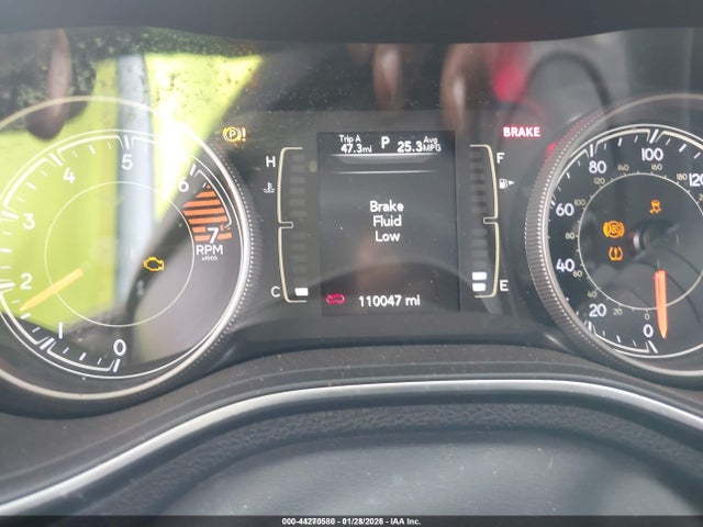 44270580 :رقم المزاد ، 1C4PJMLB5KD161486 vin ، 2019 Jeep Cherokee Latitude Plus 4x4 مزاد بيع