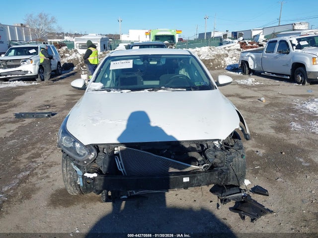 3KPF24AD3LE156817 KIA Forte Lxs