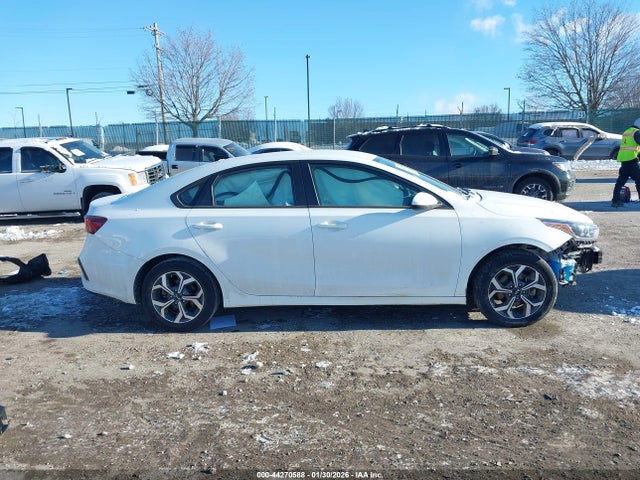 3KPF24AD3LE156817 KIA Forte Lxs