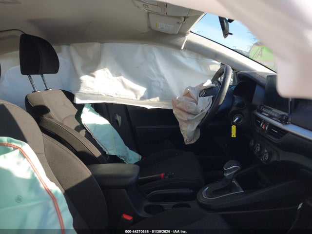 3KPF24AD3LE156817 KIA Forte Lxs