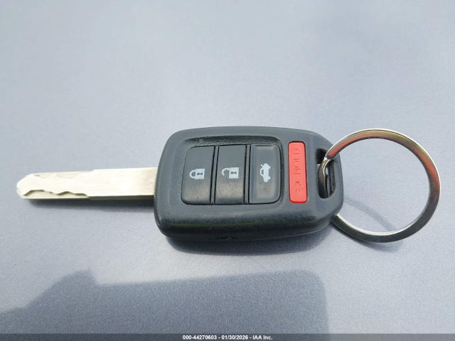 44270603 :رقم المزاد ، 1HGCR2F31FA196373 vin ، 2015 Honda Accord Lx مزاد بيع