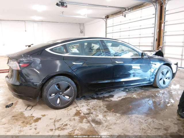 5YJ3E1EB9KF441841 Tesla Model 3 Long Range/performance