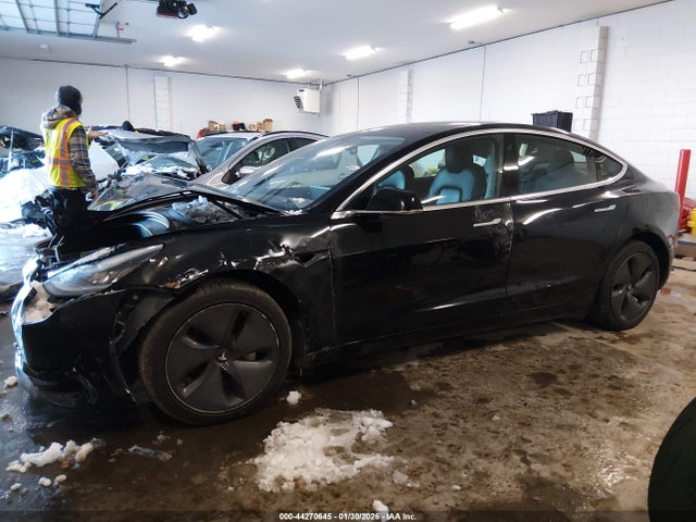 5YJ3E1EB9KF441841 Tesla Model 3 Long Range/performance