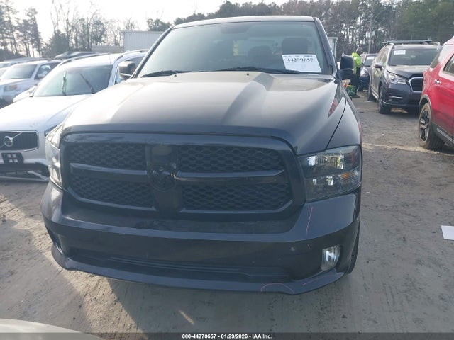 Продажа на аукционе авто 2018 Ram 1500 Express  4x4 6'4 Box, vin: 1C6RR7FT4JS204112, номер лота: 44270657