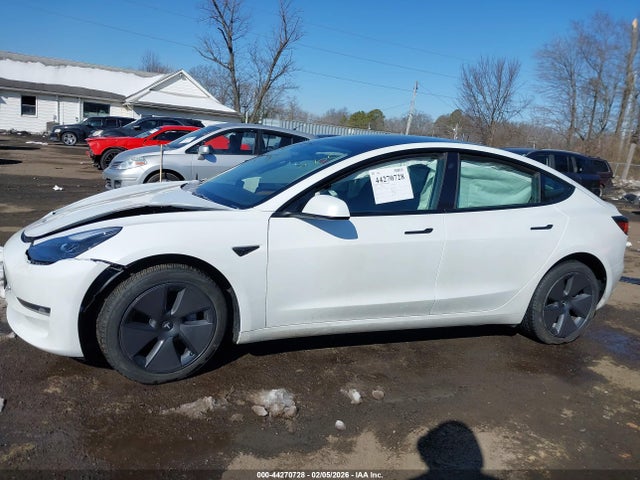 2023 Tesla Model 3 Rear-wheel Drive მანქანა იყიდება აუქციონზე, vin: 5YJ3E1EAXPF672276, აუქციონის ნომერი: 44270728