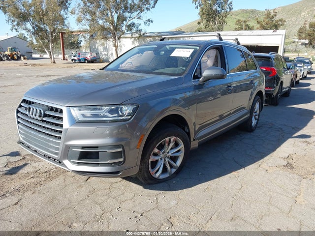 Audi Q7 3.0t Premium 2018 WA1AAAF70JD005327 Image 2