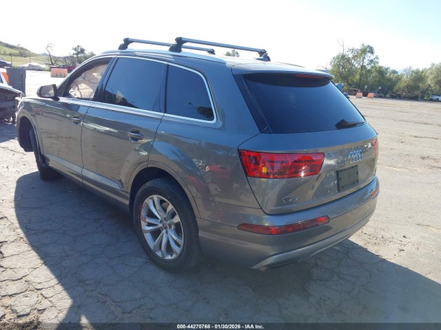 Audi Q7 3.0t Premium 2018 WA1AAAF70JD005327 Image 3