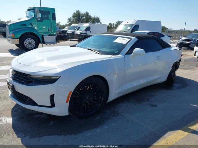 2020 CHEVROLET CAMARO 1G1FB3DXXL0108863 Photo 1