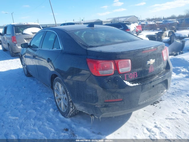 2015 CHEVROLET MALIBU 1G11D5SL3FF160241 Photo 2