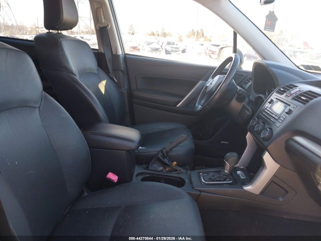 Subaru Forester 2.5i Touring 2015 JF2SJAUC5FH446978 Image 5
