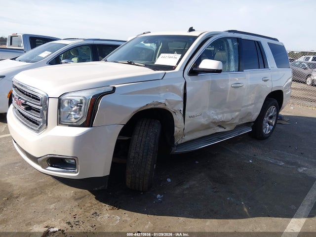44270936 :رقم المزاد ، 1GKS1BKCXFR107235 vin ، 2015 Gmc Yukon Slt مزاد بيع