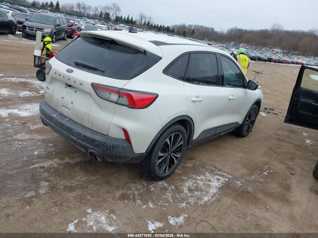 2022 Ford Escape Se მანქანა იყიდება აუქციონზე, vin: 1FMCU0G65NUB43646, აუქციონის ნომერი: 44271025