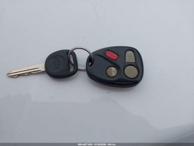 2000 CHEVROLET BLAZER 1GNDT13W1Y2272952 Photo 10