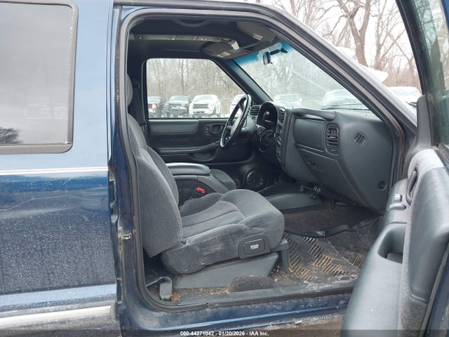 2000 CHEVROLET BLAZER 1GNDT13W1Y2272952 Photo 4