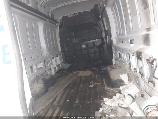 1FTRU8XGXRKB00458 Ford Transit Cargo Van Base W/11