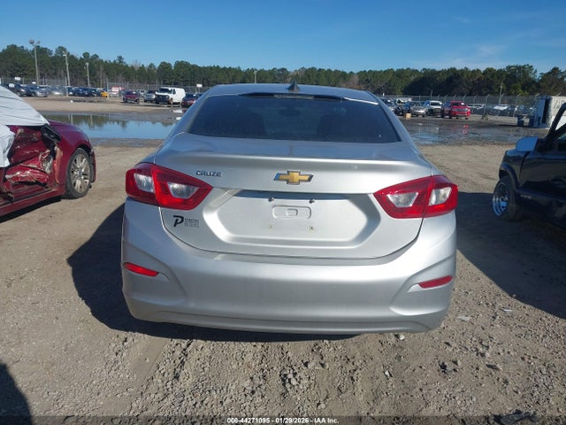 1G1BC5SM9H7257523 Chevrolet Cruze Ls Auto