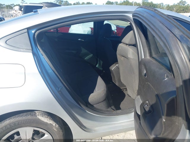 1G1BC5SM9H7257523 Chevrolet Cruze Ls Auto