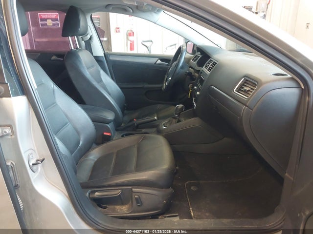 44271103 :رقم المزاد ، 3VWLL7AJ0EM229252 vin ، 2014 Volkswagen Jetta 2.0l Tdi مزاد بيع