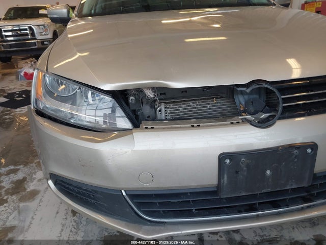 44271103 :رقم المزاد ، 3VWLL7AJ0EM229252 vin ، 2014 Volkswagen Jetta 2.0l Tdi مزاد بيع