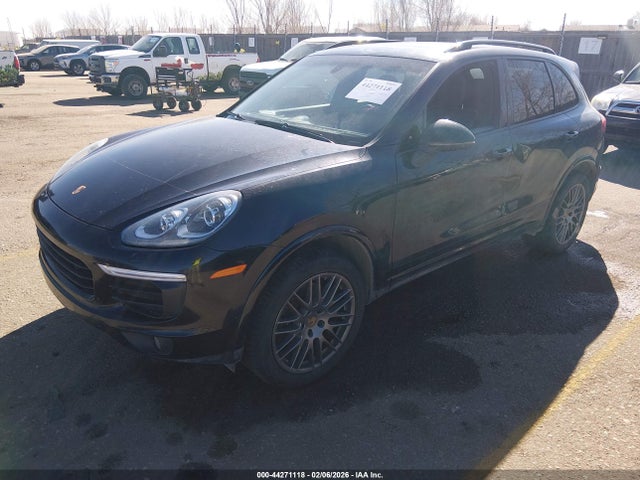 2017 PORSCHE CAYENNE WP1AA2A24HKA88045 Photo 1