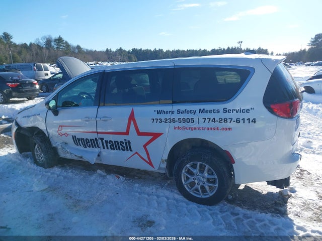 2C4RC1CG5RR183797 Chrysler Voyager Lx