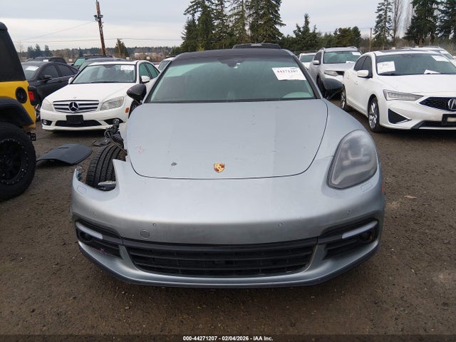 WP0AB2A78JL136284 Porsche Panamera 4s