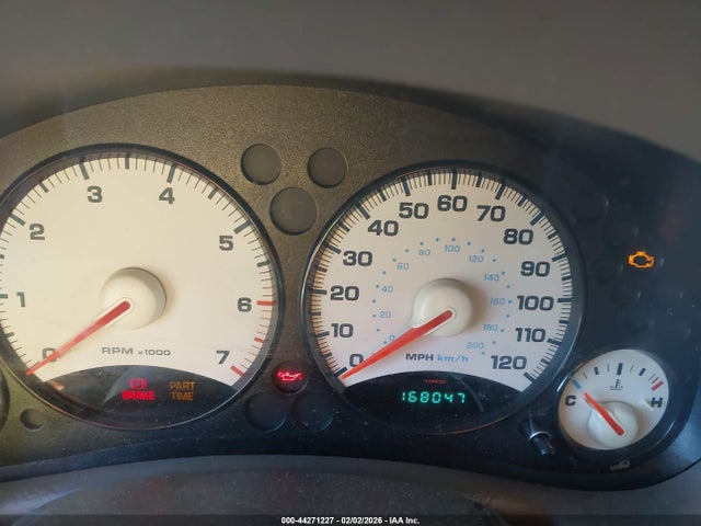 44271227 :رقم المزاد ، 1J4GL38K42W366714 vin ، 2002 Jeep Liberty Renegade مزاد بيع