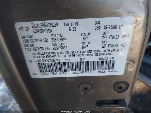 44271227 :رقم المزاد ، 1J4GL38K42W366714 vin ، 2002 Jeep Liberty Renegade مزاد بيع