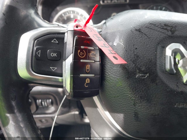 Продаж на аукціоні авто 2019 Ram 1500 Laramie  4x4 5'7 Box, vin: 1C6SRFJT4KN512447, номер лоту: 44271279