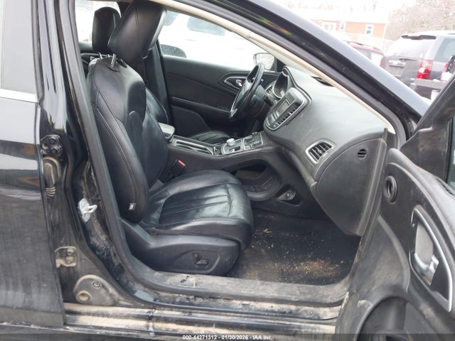 Aukcja sprzedaży 2015 Chrysler 200 Limited, vin: 1C3CCCAB6FN605291, numer aukcji: 44271312