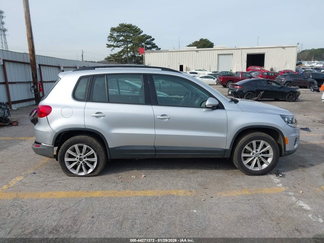 Aukcja sprzedaży 2017 Volkswagen Tiguan 2.0t/2.0t S, vin: WVGAV7AX6HK047586, numer aukcji: 44271372