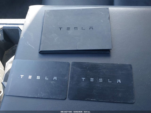 Продажа на аукционе авто 2024 Tesla Cybertruck All-wheel Drive, vin: 7G2CEHED2RA047919, номер лота: 44271383