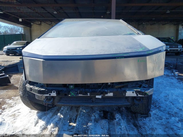 Продажа на аукционе авто 2024 Tesla Cybertruck All-wheel Drive, vin: 7G2CEHED2RA047919, номер лота: 44271383