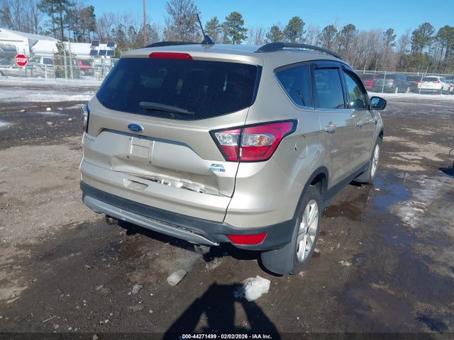 1FMCU9HD3JUA47381 Ford ESCAPE SEL