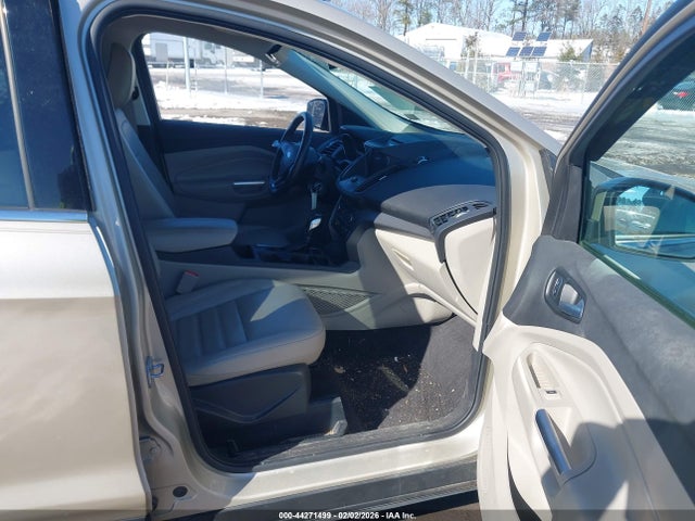 1FMCU9HD3JUA47381 Ford ESCAPE SEL