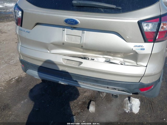 1FMCU9HD3JUA47381 Ford ESCAPE SEL