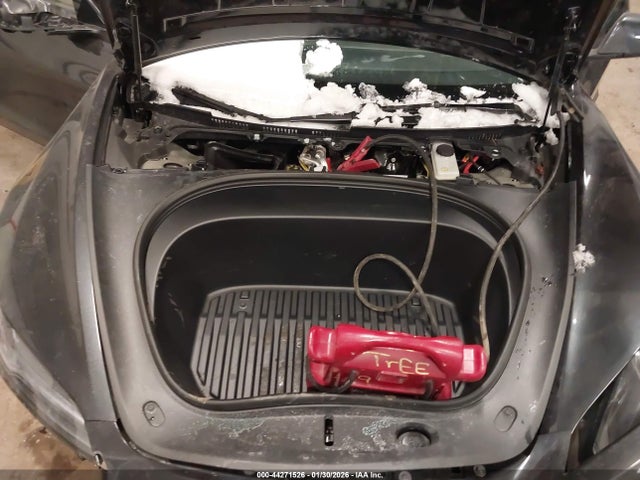 2025 TESLA MODEL 3 5YJ3E1ET8SF067733 Photo 9