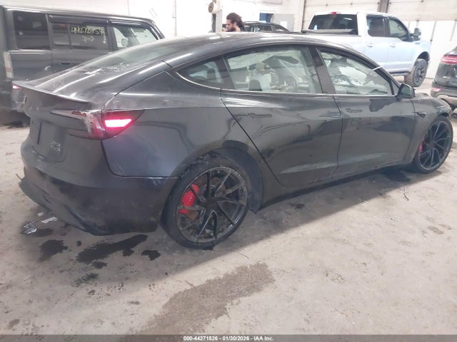 2025 TESLA MODEL 3 5YJ3E1ET8SF067733 Photo 1