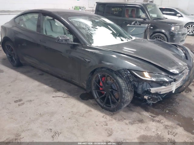 2025 TESLA MODEL 3 5YJ3E1ET8SF067733 Photo 2