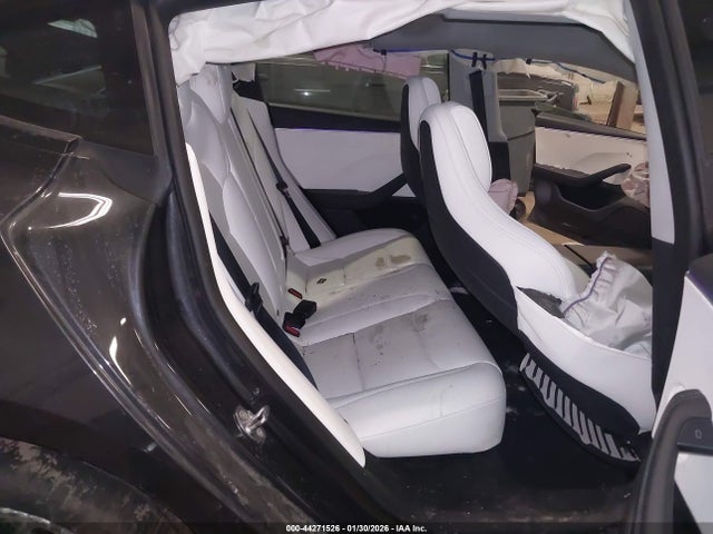 2025 TESLA MODEL 3 5YJ3E1ET8SF067733 Photo 4